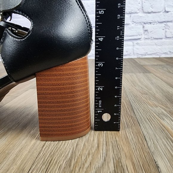 Nine West Women's‎ Size 9.5 Black Ankle Strap Buckle Block Heel Sandals - Picture 11 of 11